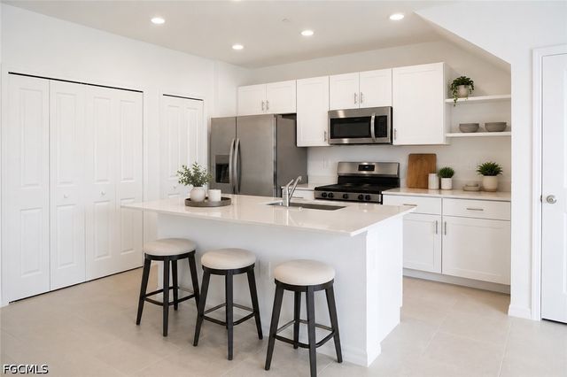 17530 Paradiso WAY, North Fort Myers, FL 33917