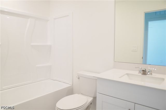 17530 Paradiso WAY, North Fort Myers, FL 33917