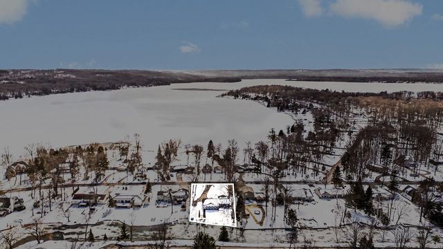 3718 Peninsular, Green Lake Twp, MI 49637