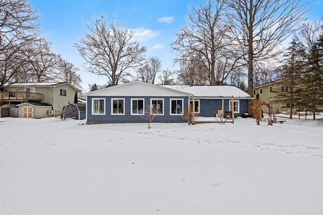 3718 Peninsular, Green Lake Twp, MI 49637