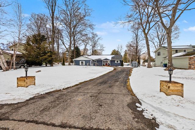 3718 Peninsular, Green Lake Twp, MI 49637