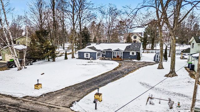 3718 Peninsular, Green Lake Twp, MI 49637
