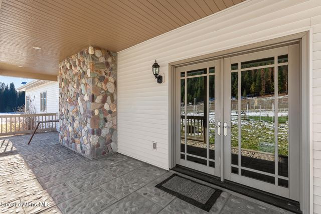 828 W Fork Eagle Creek Rd, Wallace, ID 83873