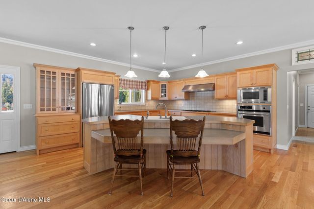 828 W Fork Eagle Creek Rd, Wallace, ID 83873