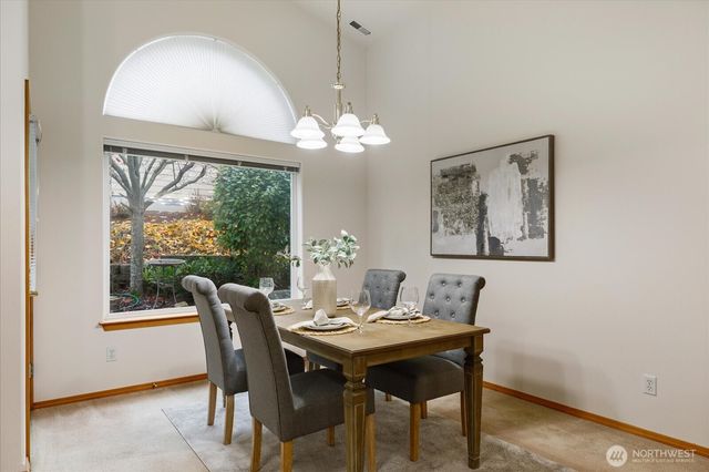 606 NW 12th Loop, Oak Harbor, WA 98277