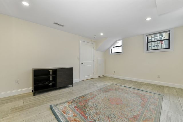 111 Maverick Street U1, Boston, MA 02128