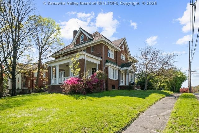 853 Edgewood Drive, Charleston, WV 25302