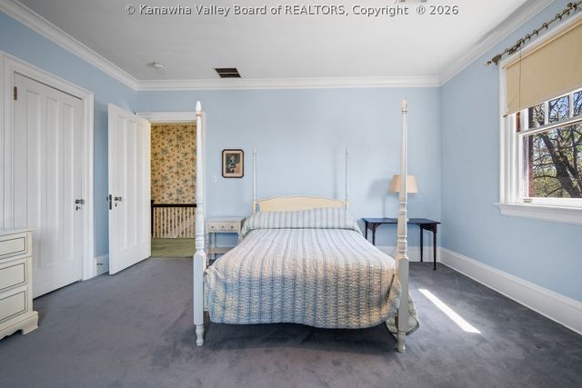 853 Edgewood Drive, Charleston, WV 25302