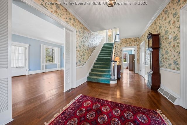 853 Edgewood Drive, Charleston, WV 25302