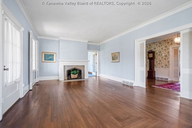 853 Edgewood Drive, Charleston, WV 25302