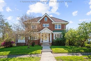 853 Edgewood Drive, Charleston, WV 25302