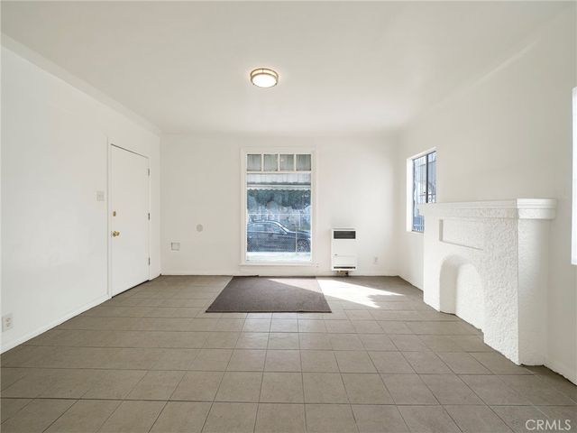 1207 E 76th, Los Angeles, CA 90001