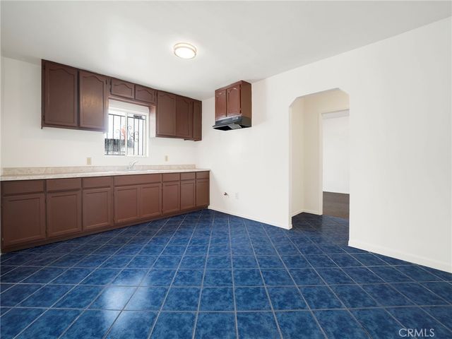 1207 E 76th, Los Angeles, CA 90001