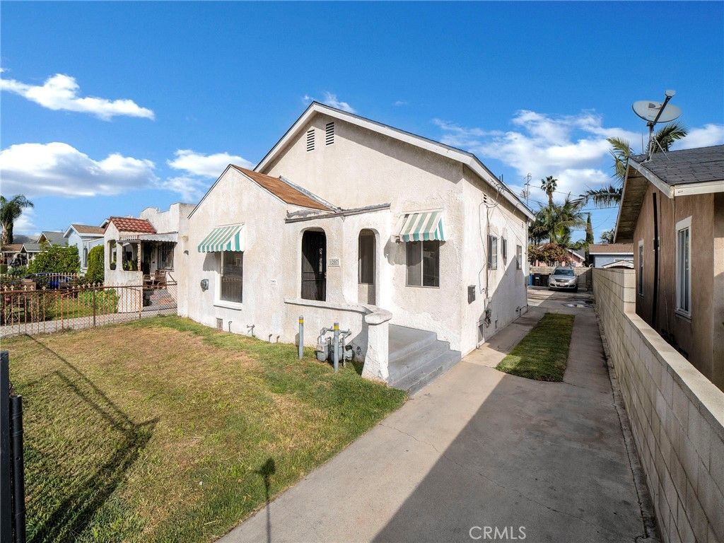 1207 E 76th, Los Angeles, CA 90001