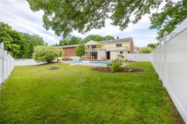 241 Laurel Dr, City Of Greensburg, PA 15601