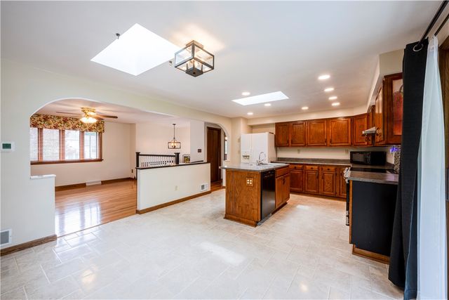 241 Laurel Dr, City Of Greensburg, PA 15601