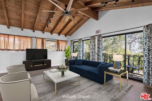 8207 Mulholland Drive, Los Angeles, CA 90046