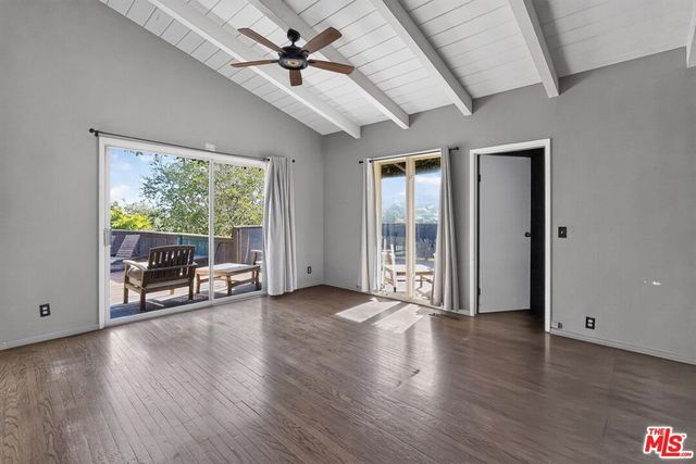 8207 Mulholland Drive, Los Angeles, CA 90046