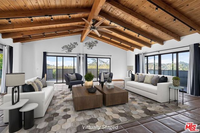 8207 Mulholland Drive, Los Angeles, CA 90046