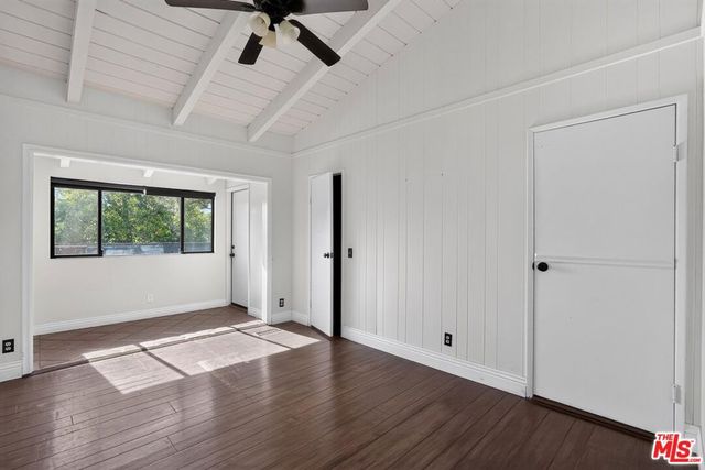 8207 Mulholland Drive, Los Angeles, CA 90046
