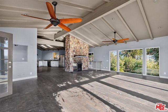 8207 Mulholland Drive, Los Angeles, CA 90046