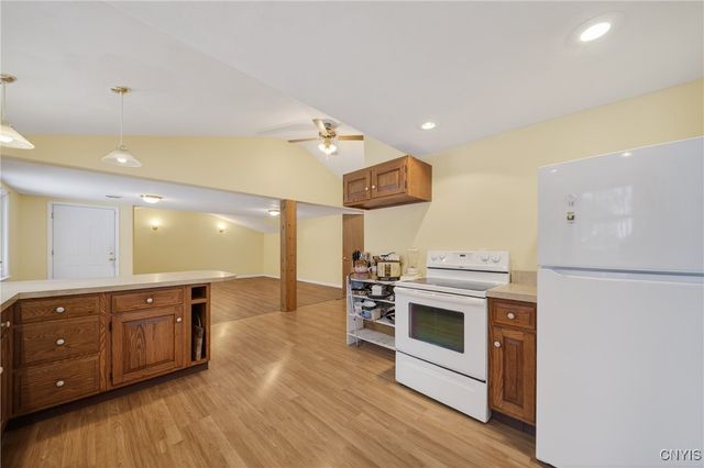 201 Weymouth Road, Syracuse, NY 13205