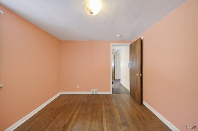 201 Weymouth Road, Syracuse, NY 13205