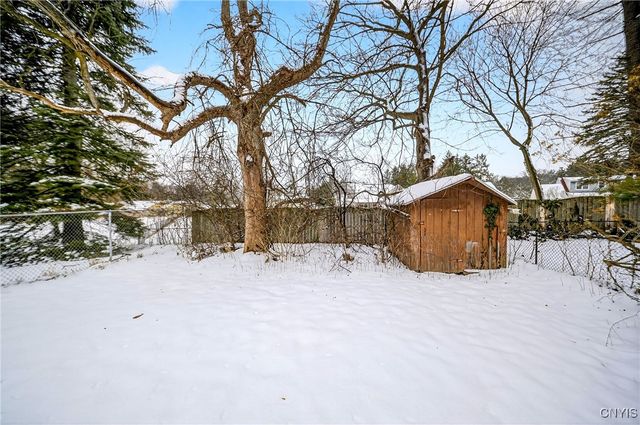 201 Weymouth Road, Syracuse, NY 13205