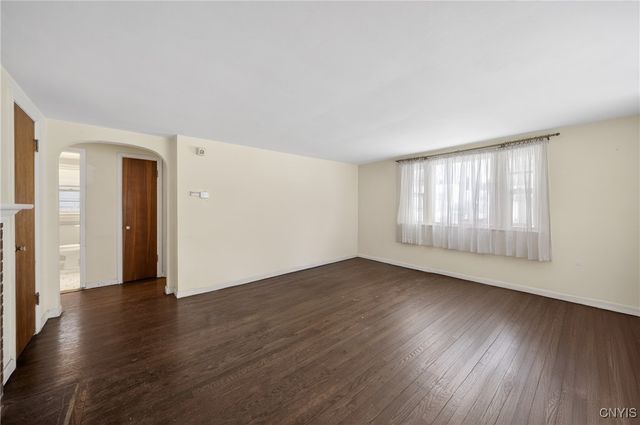 201 Weymouth Road, Syracuse, NY 13205