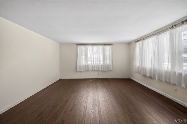 201 Weymouth Road, Syracuse, NY 13205