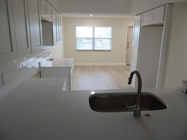 3111 Gardens E Drive 25, Palm Beach Gardens, FL 33410