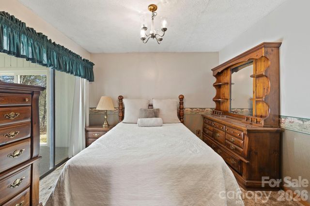 40 Country Bear Lane, Flat Rock, NC 28731