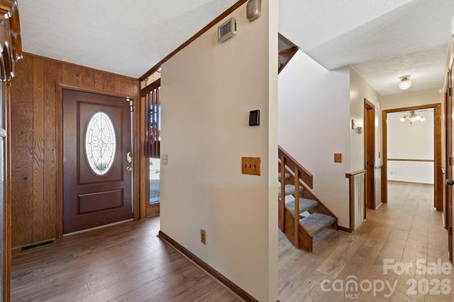 40 Country Bear Lane, Flat Rock, NC 28731