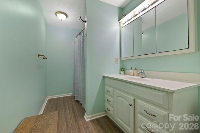 40 Country Bear Lane, Flat Rock, NC 28731