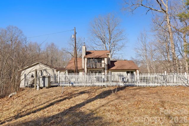 40 Country Bear Lane, Flat Rock, NC 28731