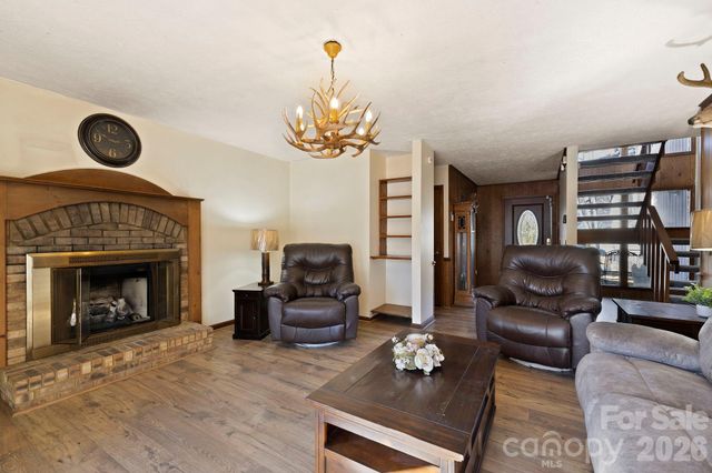 40 Country Bear Lane, Flat Rock, NC 28731