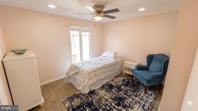 971 S TAYLOR ST, Arlington, VA 22204