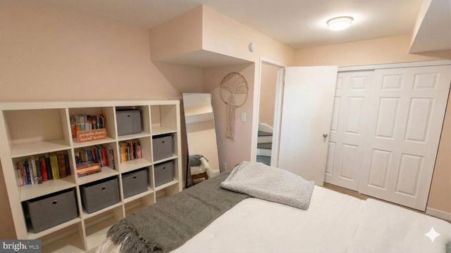 971 S TAYLOR ST, Arlington, VA 22204