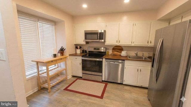 971 S TAYLOR ST, Arlington, VA 22204
