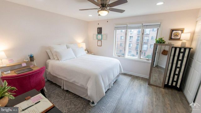 971 S TAYLOR ST, Arlington, VA 22204