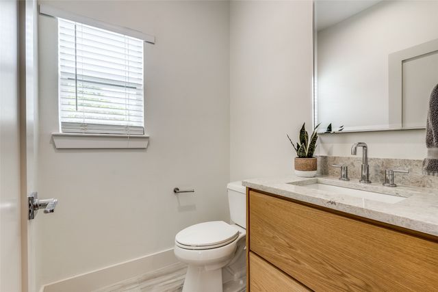 6331 Lakeshore, Dallas, TX 75214
