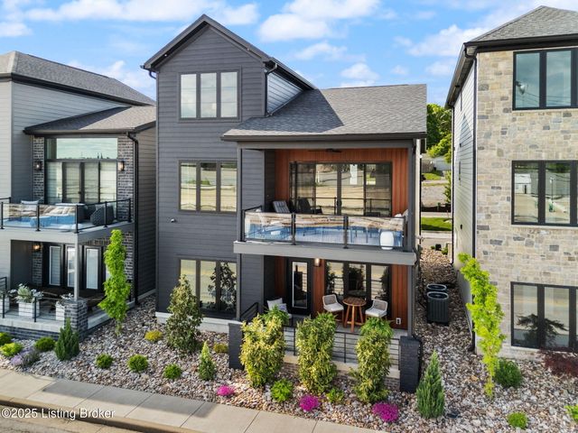 104 Howard Ln, Jeffersonville, IN 47130