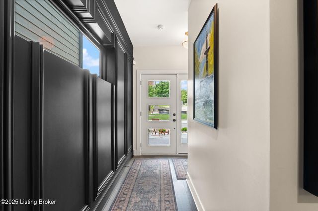 104 Howard Ln, Jeffersonville, IN 47130