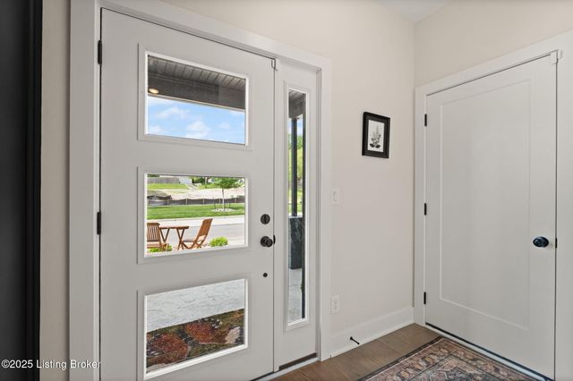 104 Howard Ln, Jeffersonville, IN 47130