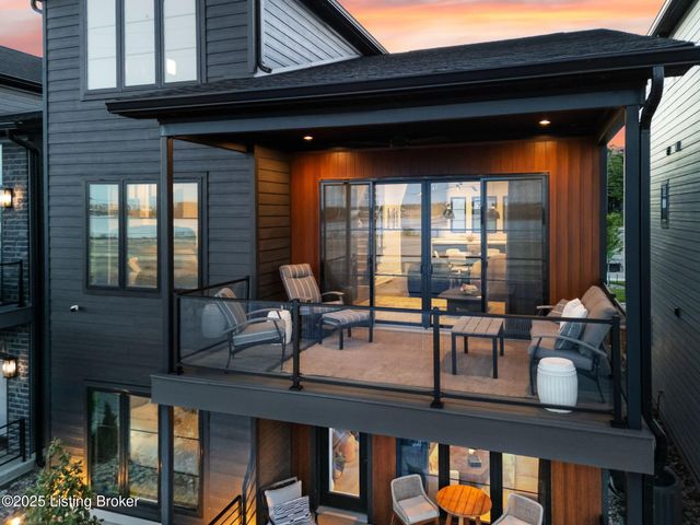 104 Howard Ln, Jeffersonville, IN 47130