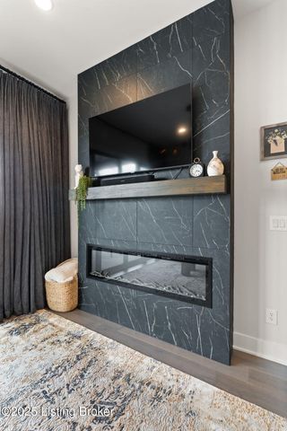 104 Howard Ln, Jeffersonville, IN 47130