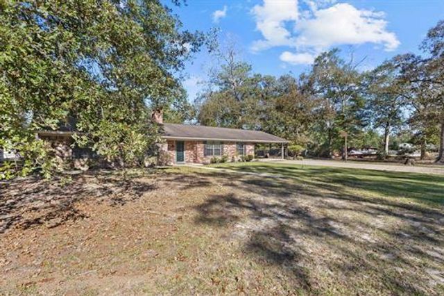 140 County Road 776, Buna, TX 77612