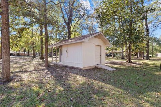 140 County Road 776, Buna, TX 77612