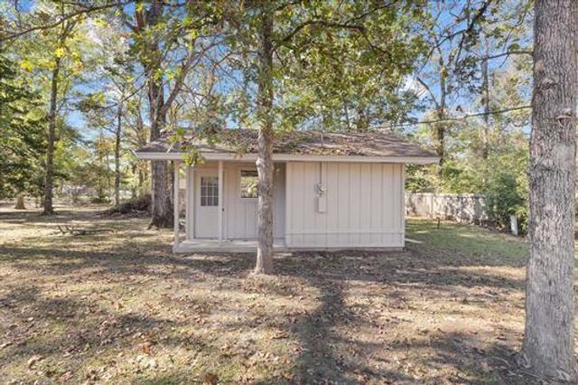 140 County Road 776, Buna, TX 77612