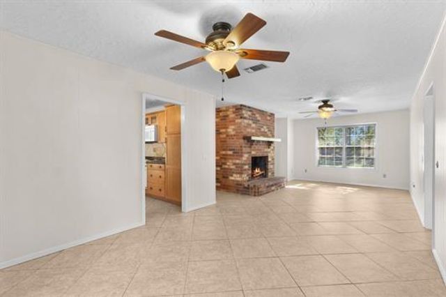 140 County Road 776, Buna, TX 77612